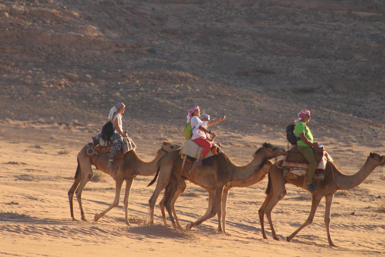 Rum Warm Bubble Camp Wadi Rum Exterior foto
